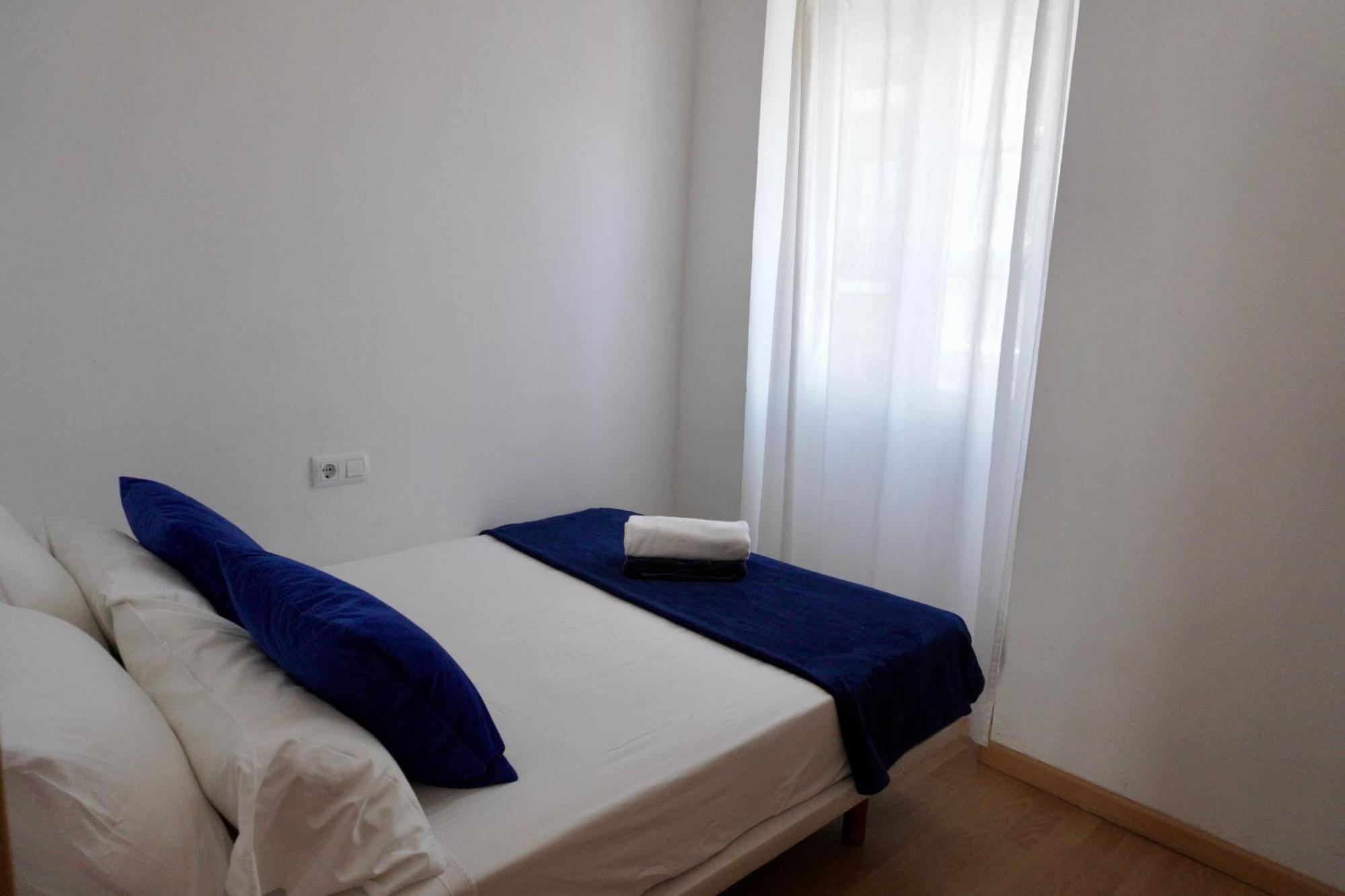Hosted By Gracie Apartamento Valência Quarto foto